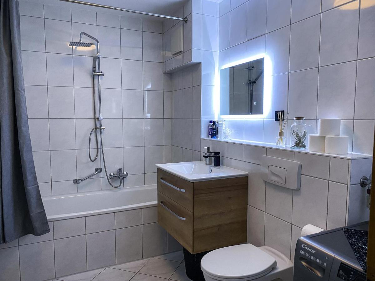 Wohlfuehl-Apartment Mit Kostenfreier Tiefgarage, Wifi & Terrasse Leipzig Exterior foto